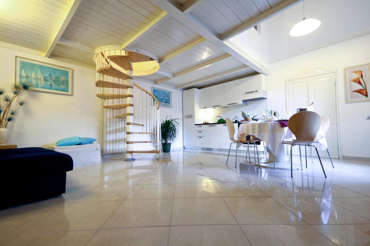 Villa Chiara Marina Trilocale Imperia Extérieur photo